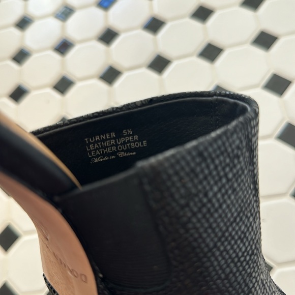 Donald Pliner Black Leather Textured Heeled Mules size 5.5 - Picture 6 of 6